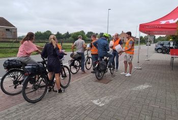 TVH WIJST FIETSERS OP GEVAREN VAN DODE HOEK IN INDUSTRIEZONE WAREGEM-ZUID